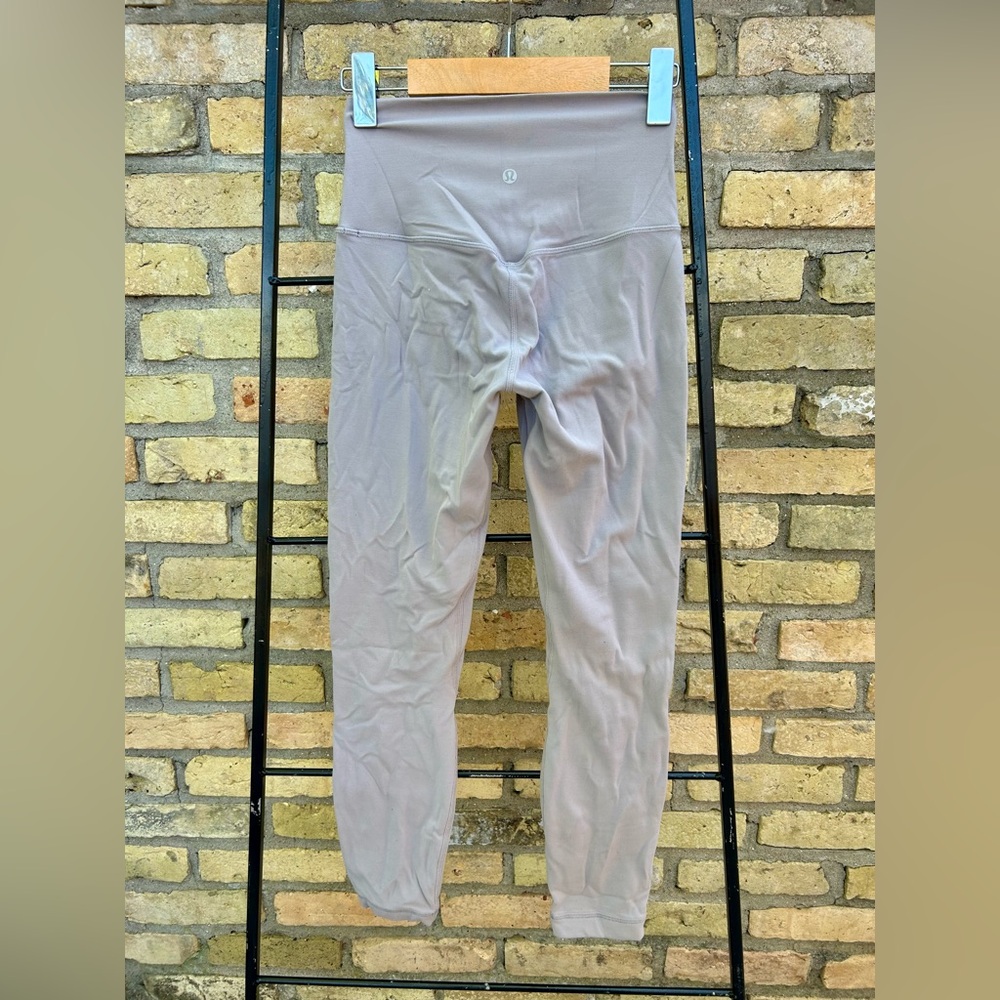 Ladies size 4, Lululemon 25” Align Leggings